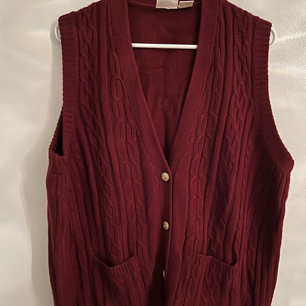 Carriage court sweater vest